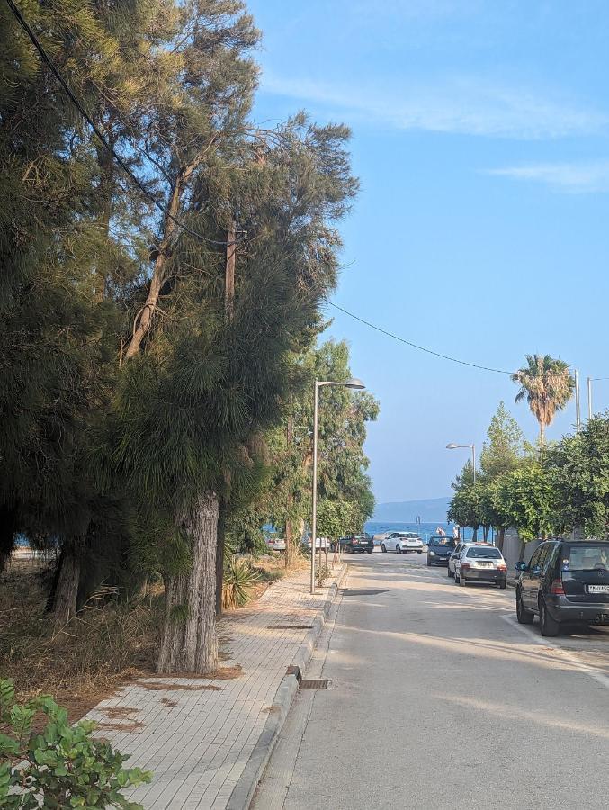 Λευτέρης Βίλα Ίσθμια Εξωτερικό φωτογραφία